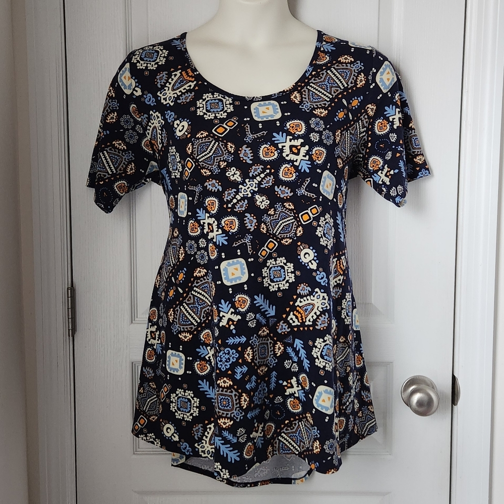 EUC LuLaRoe Aztec Perfect T